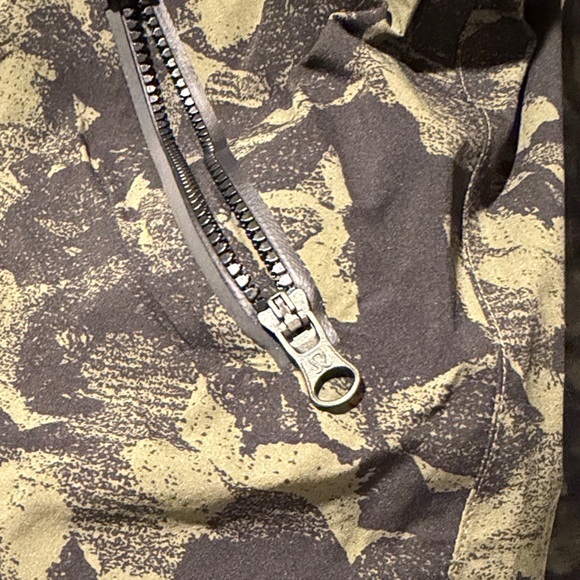 lululemon athletica Green Camouflage Utility Jacket - Picture 5 of 11